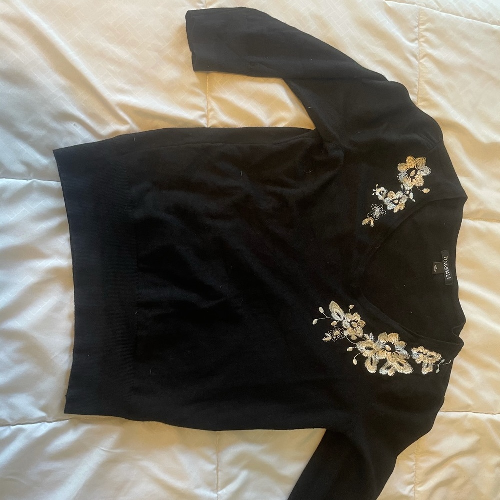 Three quarter length sweater